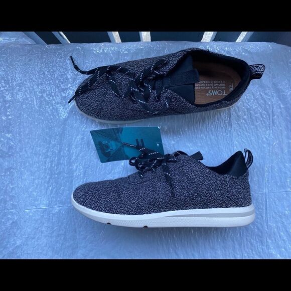 TOMS Women's The Cabrillo Sneaker Black Terry Sz 6 - Picture 2 of 8